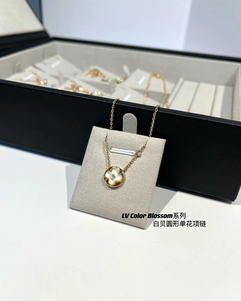 Louis Vuitton Necklaces Durable 251375