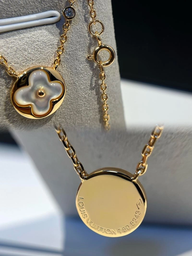 Louis Vuitton Necklaces Durable 251375