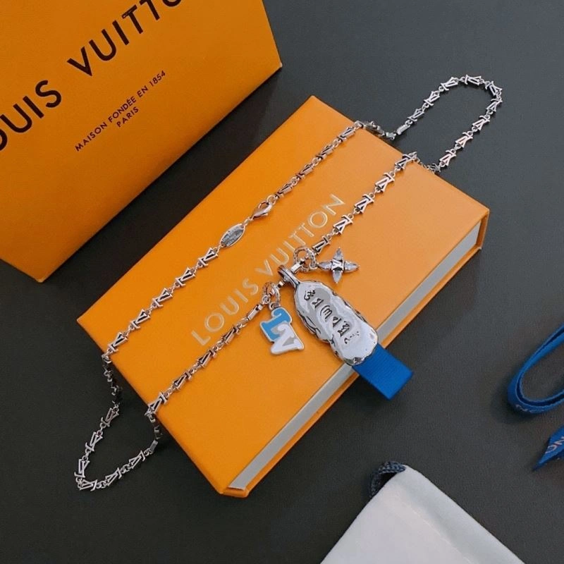 Louis Vuitton Necklaces Sporty 251383