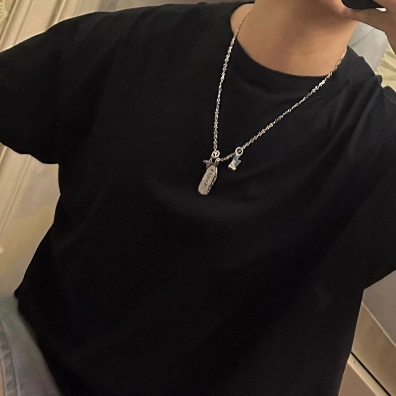 Louis Vuitton Necklaces Sporty 251383