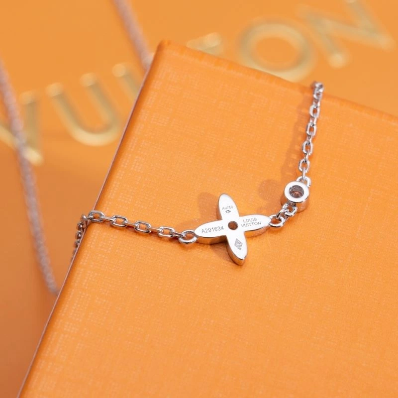 OdorResistant Louis Vuitton Necklaces 251369