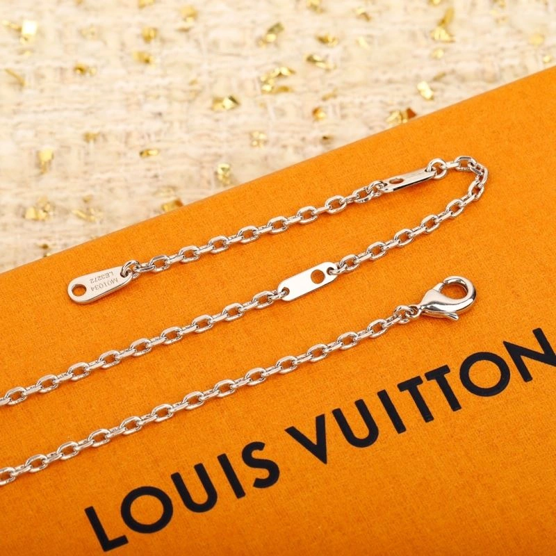 FlexibleFit Louis Vuitton Necklaces 251373