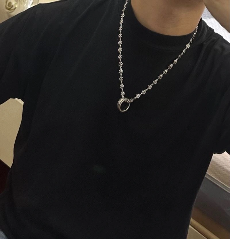 Trendsetting Louis Vuitton Necklaces 251377