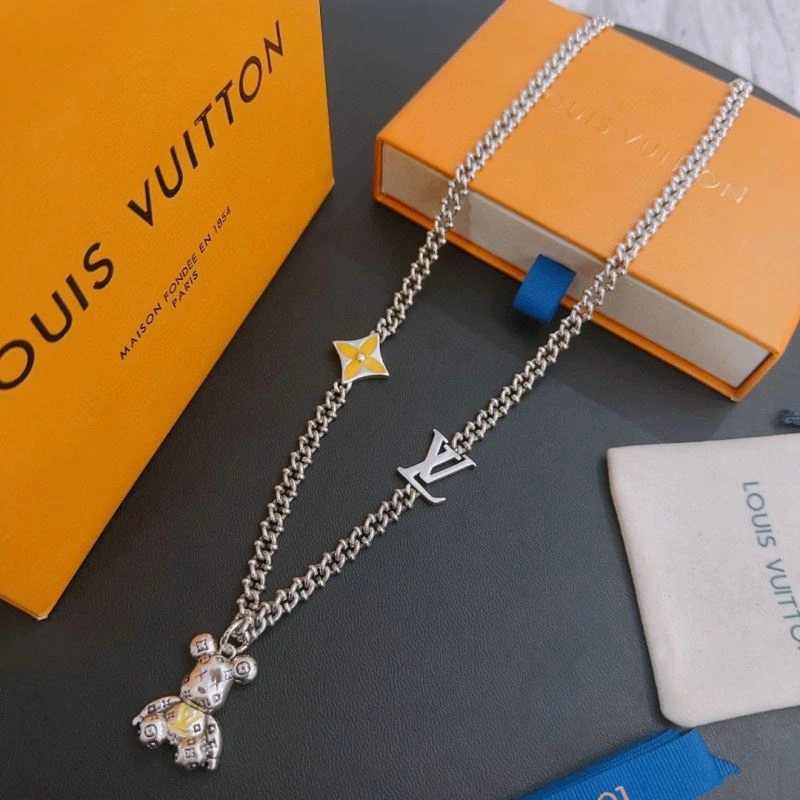 FashionForward Louis Vuitton Necklaces 251374