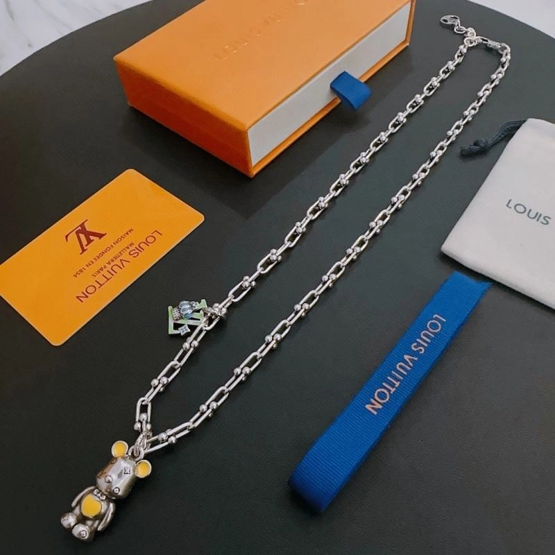 Lightweight Louis Vuitton Necklaces 251388