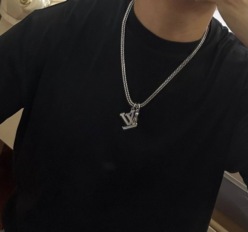 Louis Vuitton Necklaces TopPick 251386