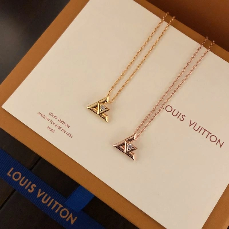 WeatherProof Louis Vuitton Necklaces 251357