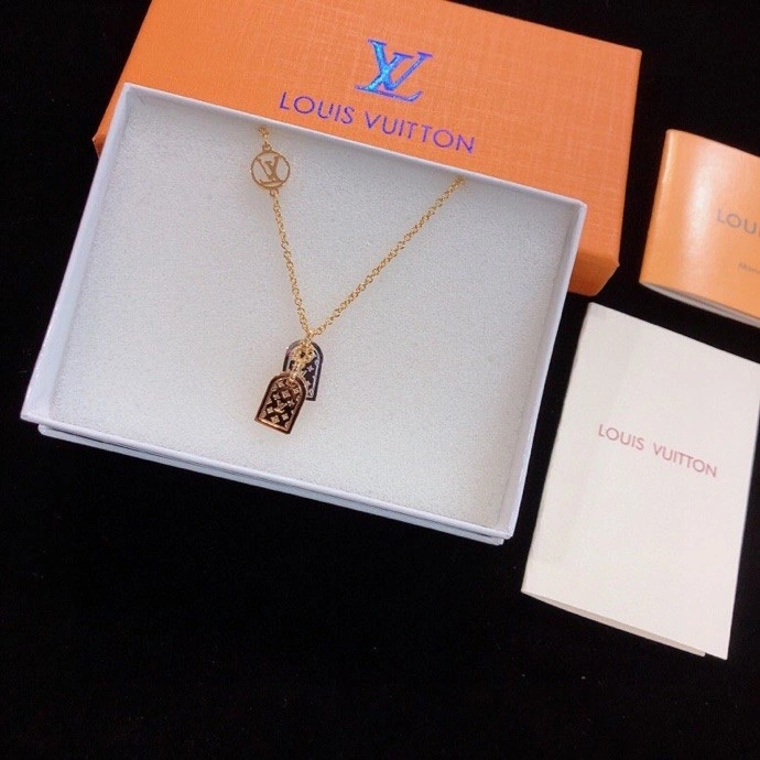 Louis Vuitton Necklaces Vibrant 251366