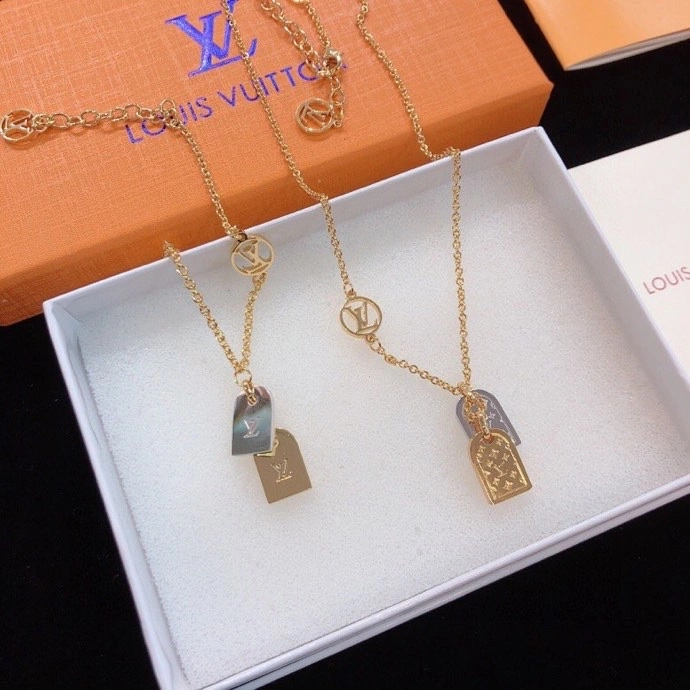 Louis Vuitton Necklaces Vibrant 251366