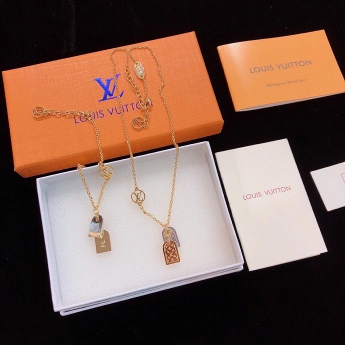 Louis Vuitton Necklaces Vibrant 251366