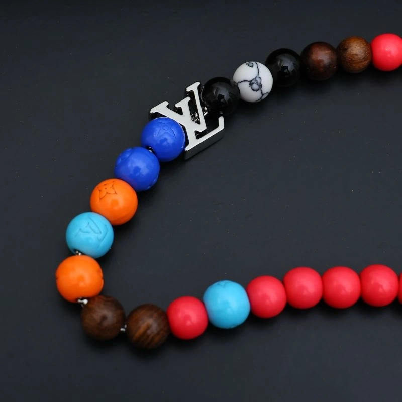 Louis Vuitton Necklaces Sleek 251367