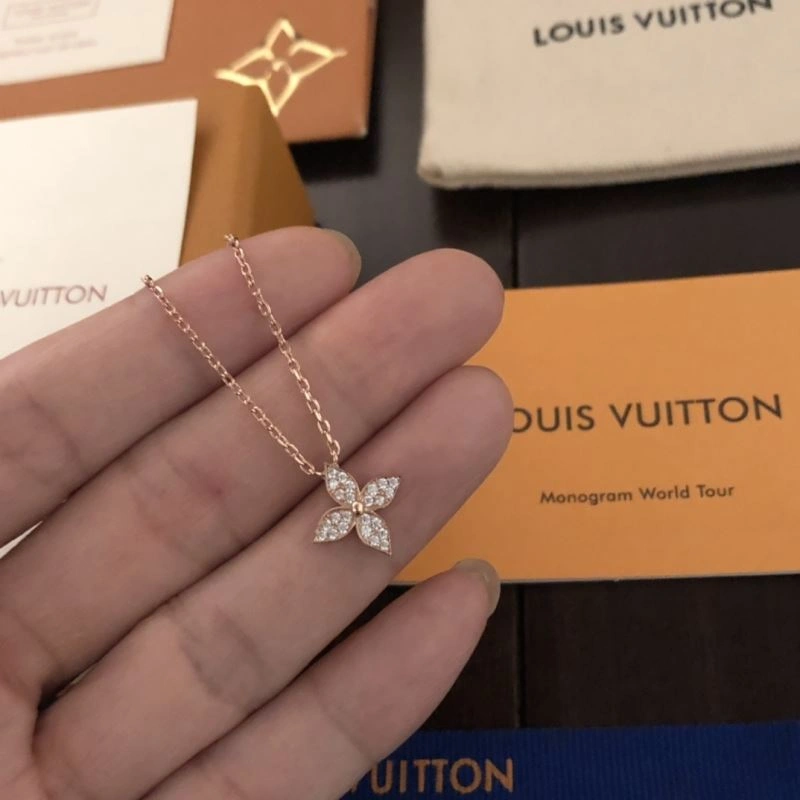Louis Vuitton Necklaces DailyWear 251365