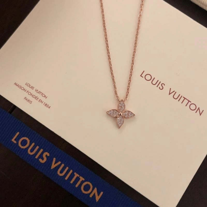 Louis Vuitton Necklaces DailyWear 251365
