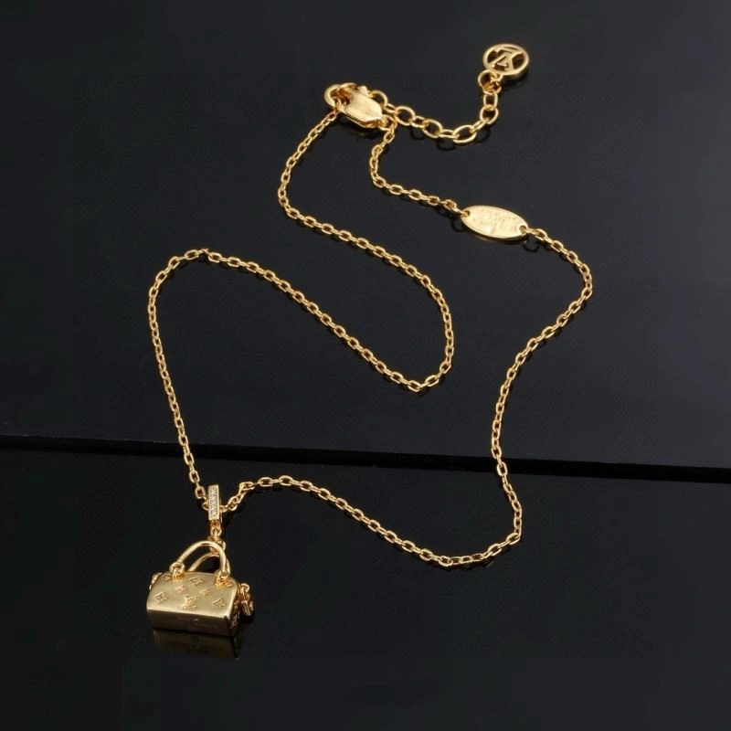 Louis Vuitton Necklaces FashionForward 251354