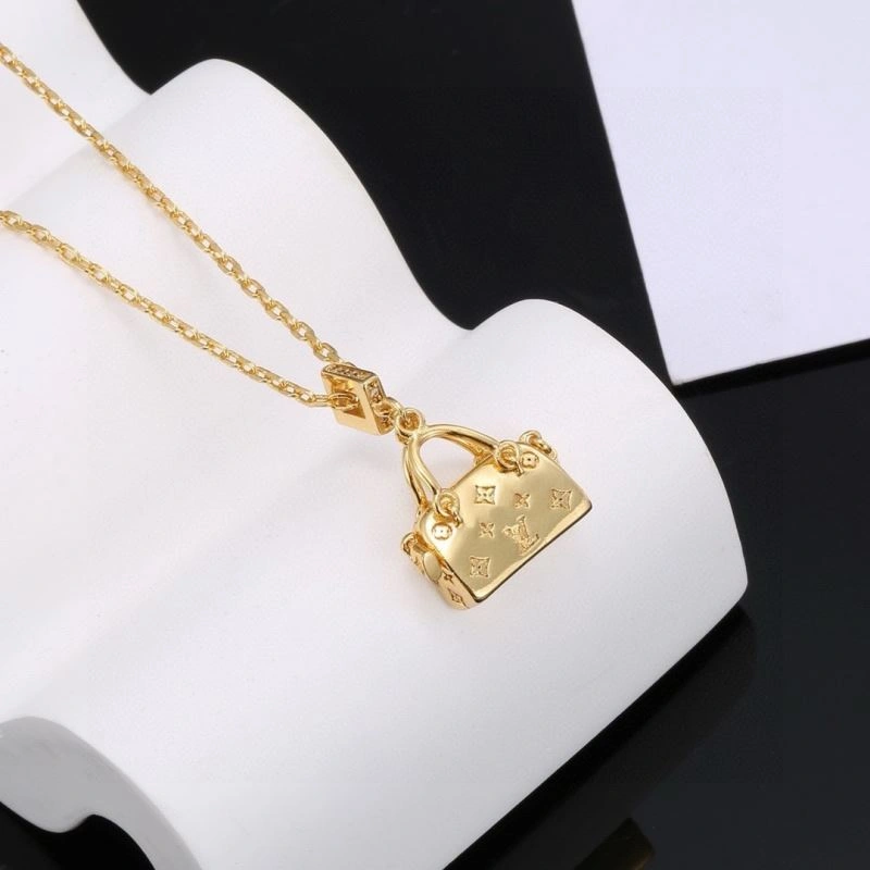 Louis Vuitton Necklaces FashionForward 251354