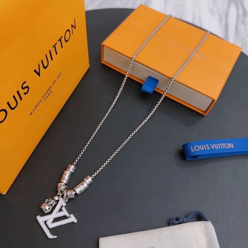 Louis Vuitton Necklaces Timeless 251387