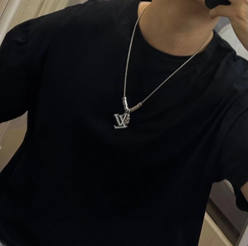 Louis Vuitton Necklaces Timeless 251387