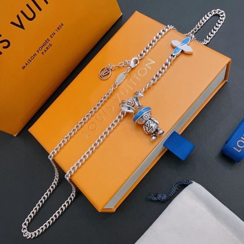 Upgraded Louis Vuitton Necklaces 251370