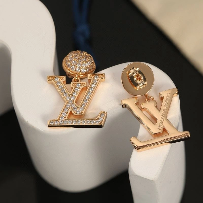 Tailored Louis Vuitton Necklaces 251368