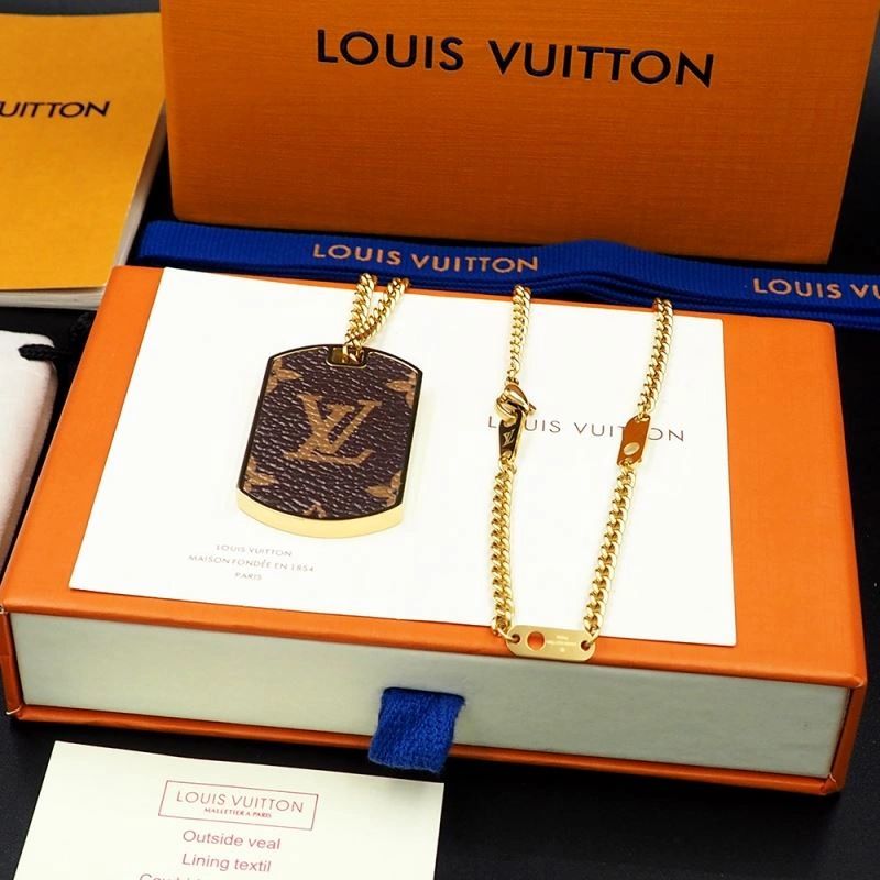 Sporty Louis Vuitton Necklaces 251240