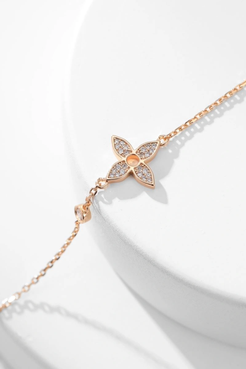 Louis Vuitton Necklaces Lightweight 251241