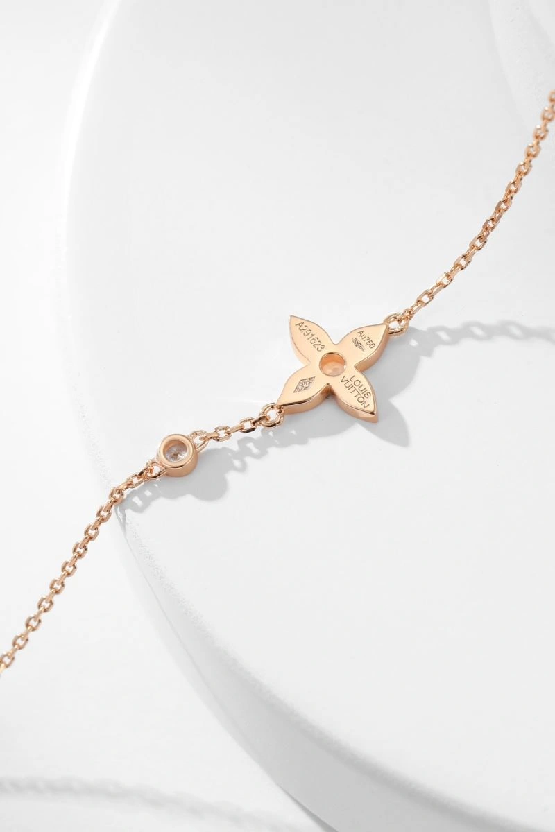 Louis Vuitton Necklaces Lightweight 251241