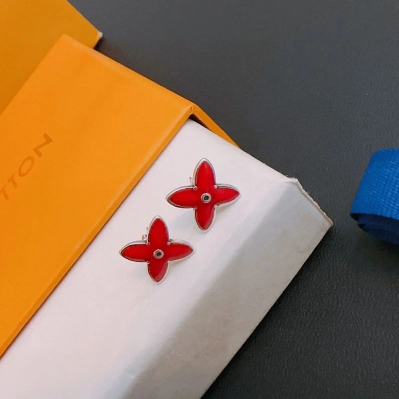 Louis Vuitton Necklaces Elegant 251257