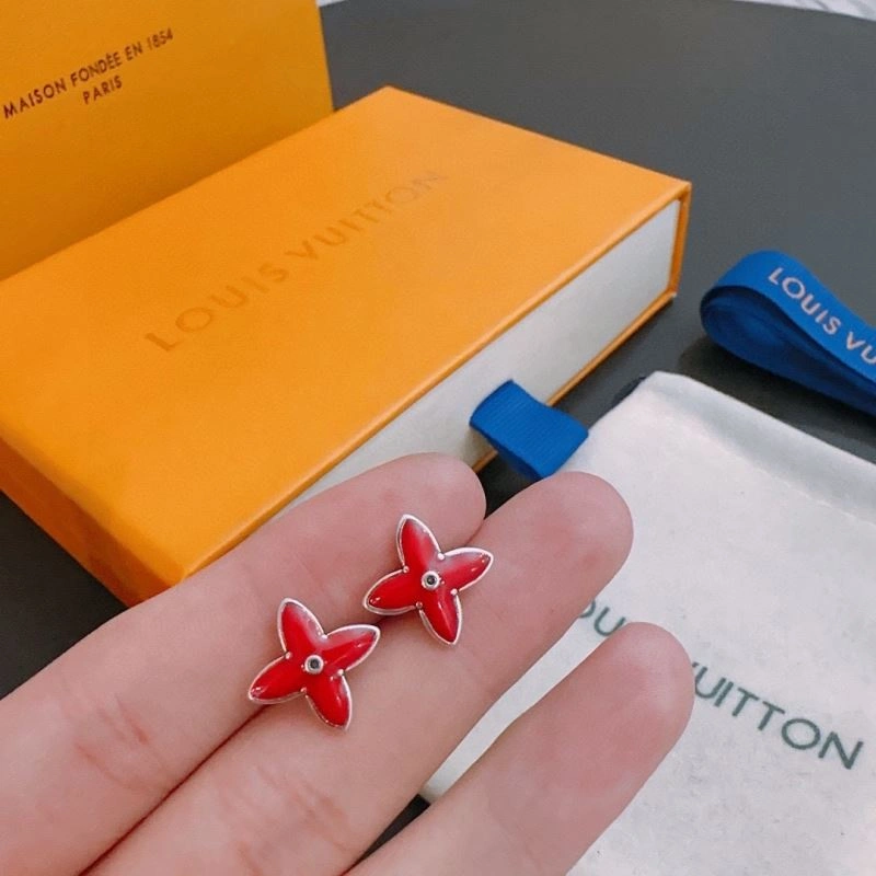 Louis Vuitton Necklaces Elegant 251257