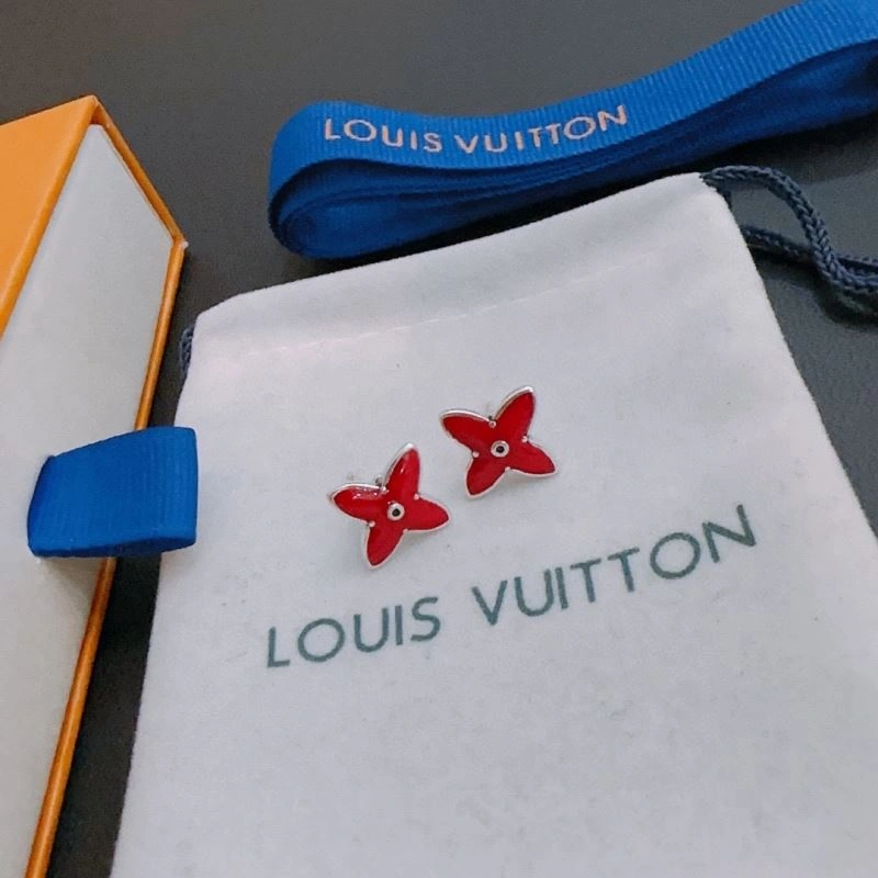 Louis Vuitton Necklaces Elegant 251257