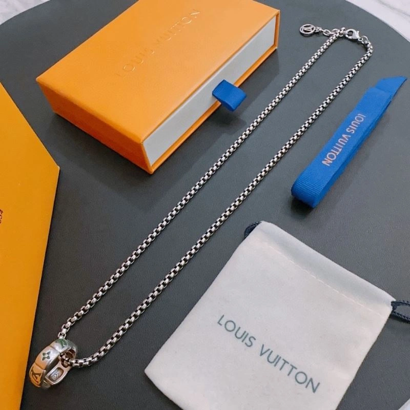 Sporty Louis Vuitton Necklaces 251258