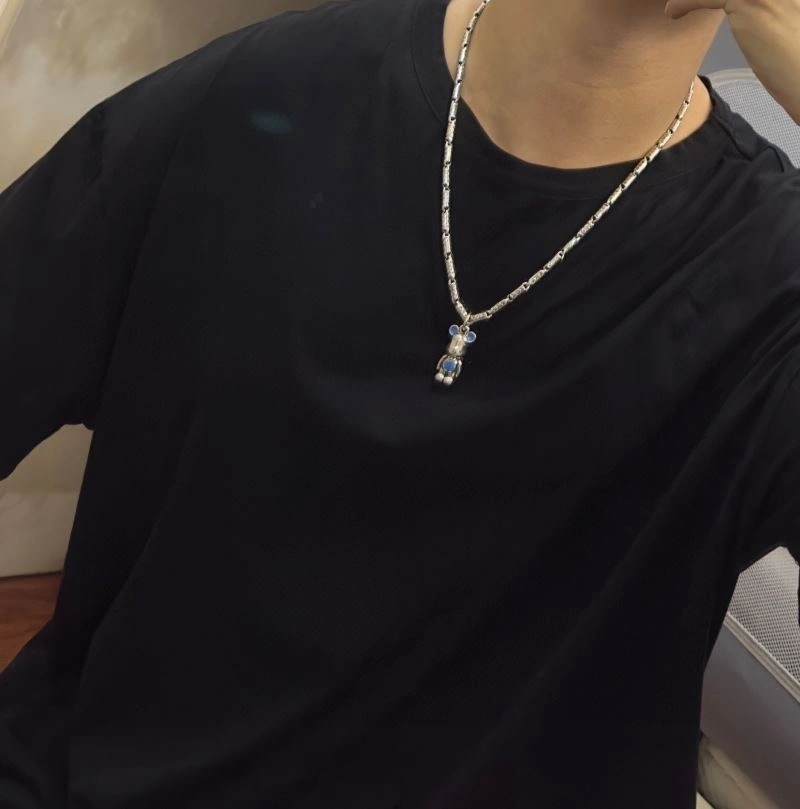 Louis Vuitton Necklaces AllSeason 251262