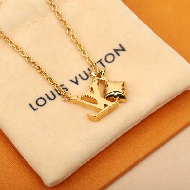 Louis Vuitton Necklaces Sporty 251248