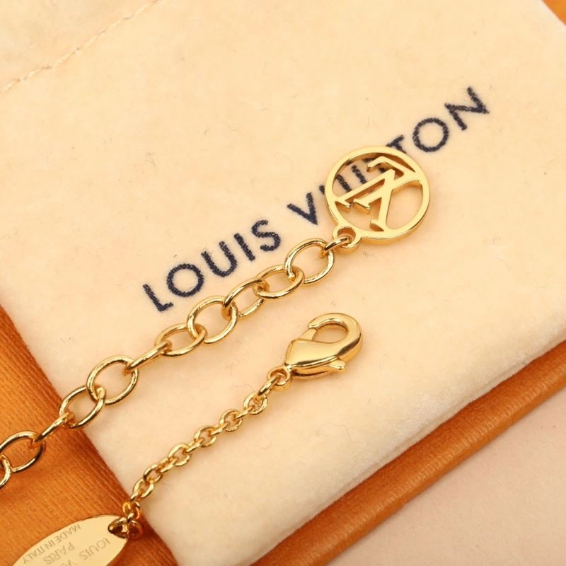 Louis Vuitton Necklaces Sporty 251248