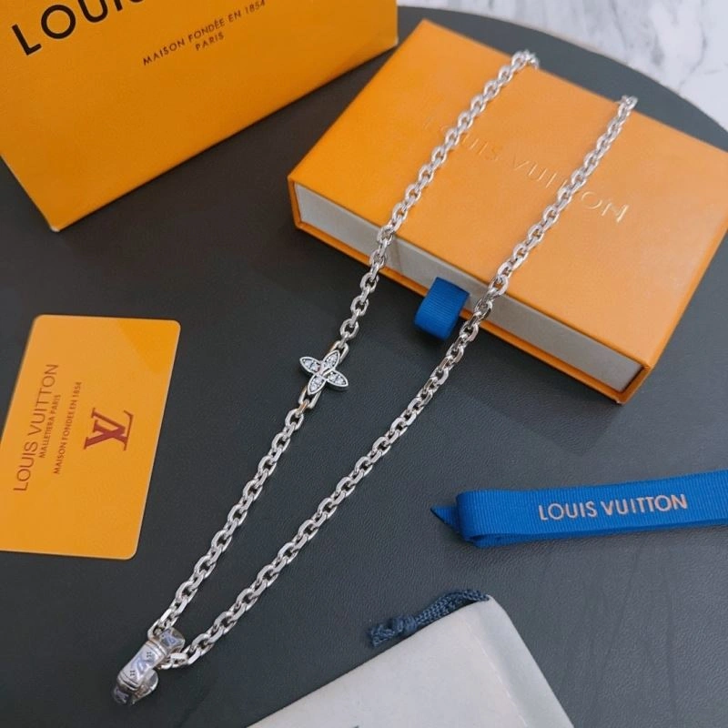 ZipUp Louis Vuitton Necklaces 251244