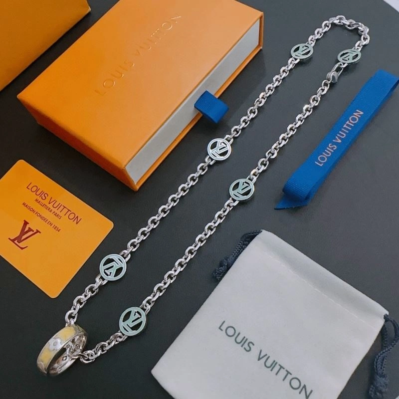 Louis Vuitton Necklaces UrbanChic 251235