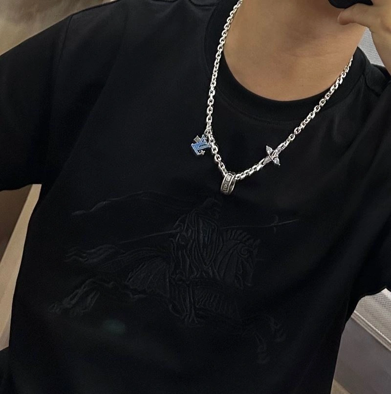 Louis Vuitton Necklaces FastDry 251234