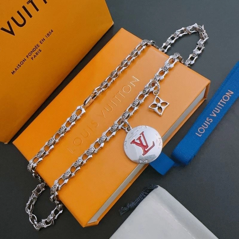 Louis Vuitton Necklaces Elegant 251231