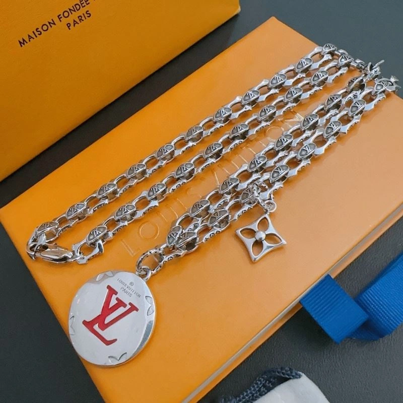 Louis Vuitton Necklaces Elegant 251231