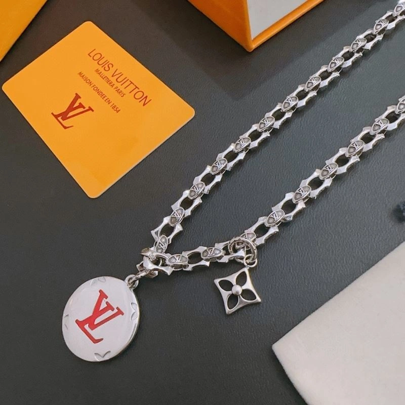 Louis Vuitton Necklaces Elegant 251231