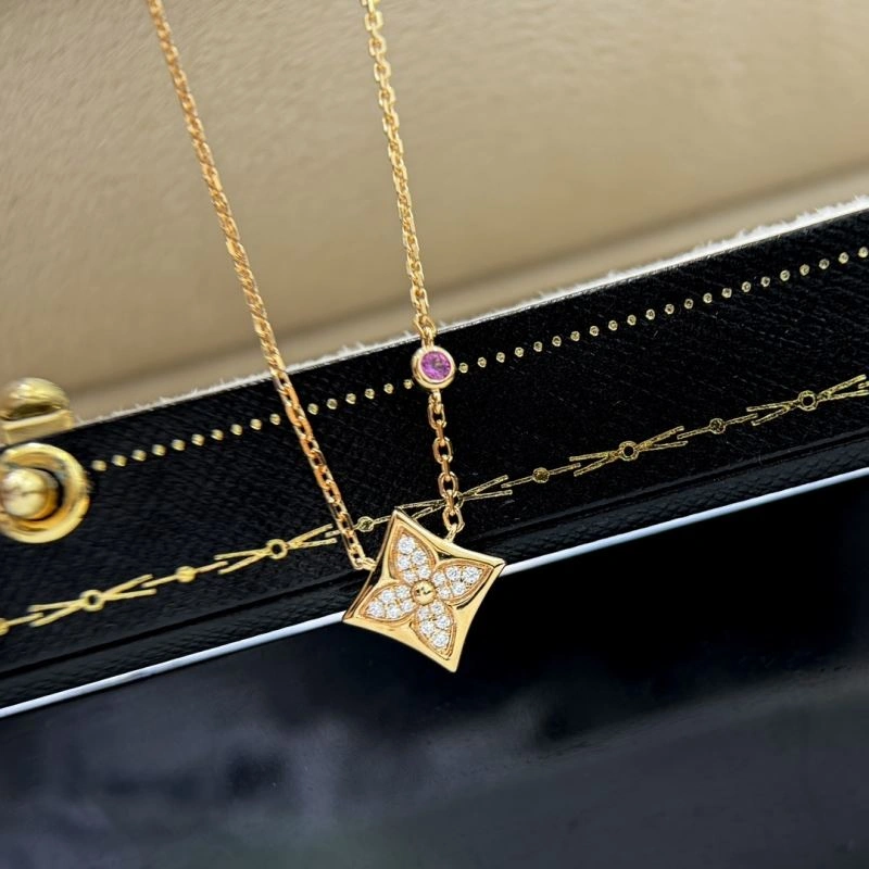 ModernLook Louis Vuitton Necklaces 251229