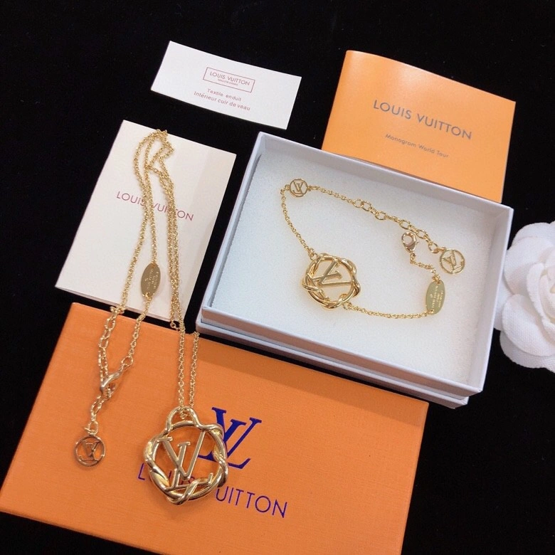 Louis Vuitton Necklaces StreetReady 251227