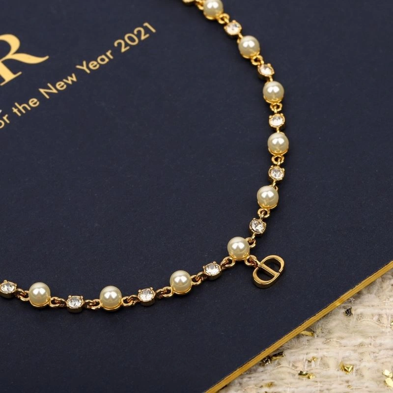 Louis Vuitton Necklaces Supportive 251228