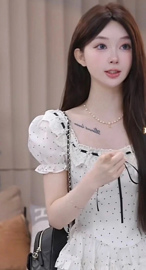 Louis Vuitton Necklaces Supportive 251228