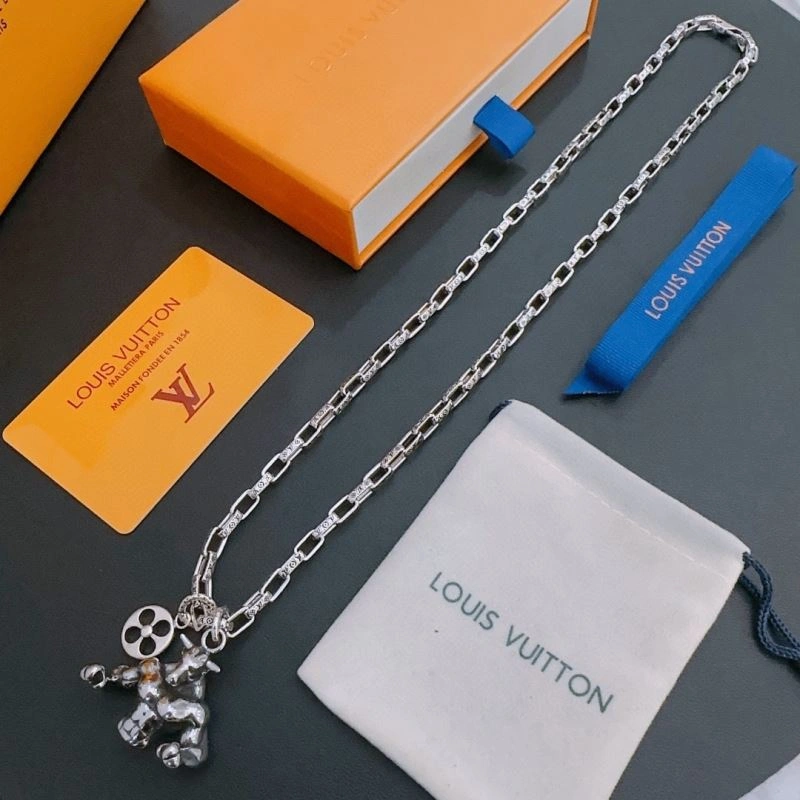 Louis Vuitton Necklaces Casual 251206