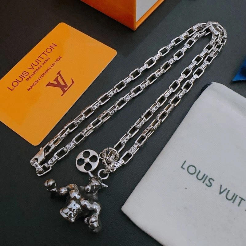 Louis Vuitton Necklaces Casual 251206