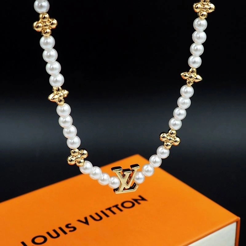 Breathable Louis Vuitton Necklaces 251223