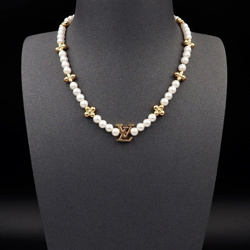 Breathable Louis Vuitton Necklaces 251223