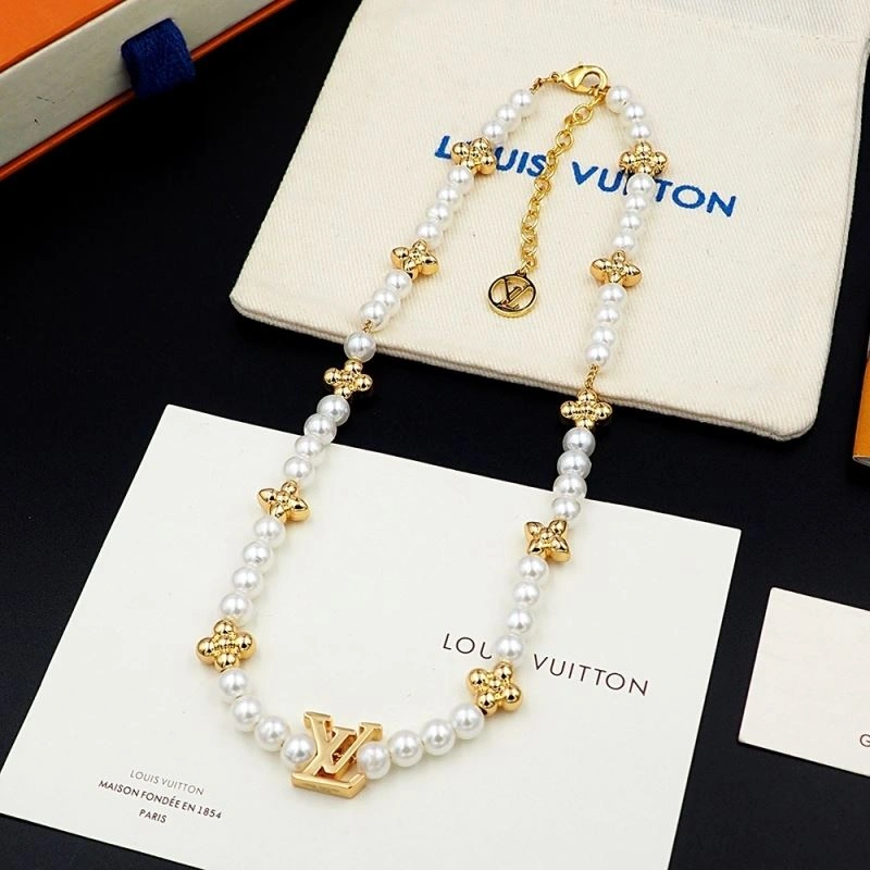 Breathable Louis Vuitton Necklaces 251223