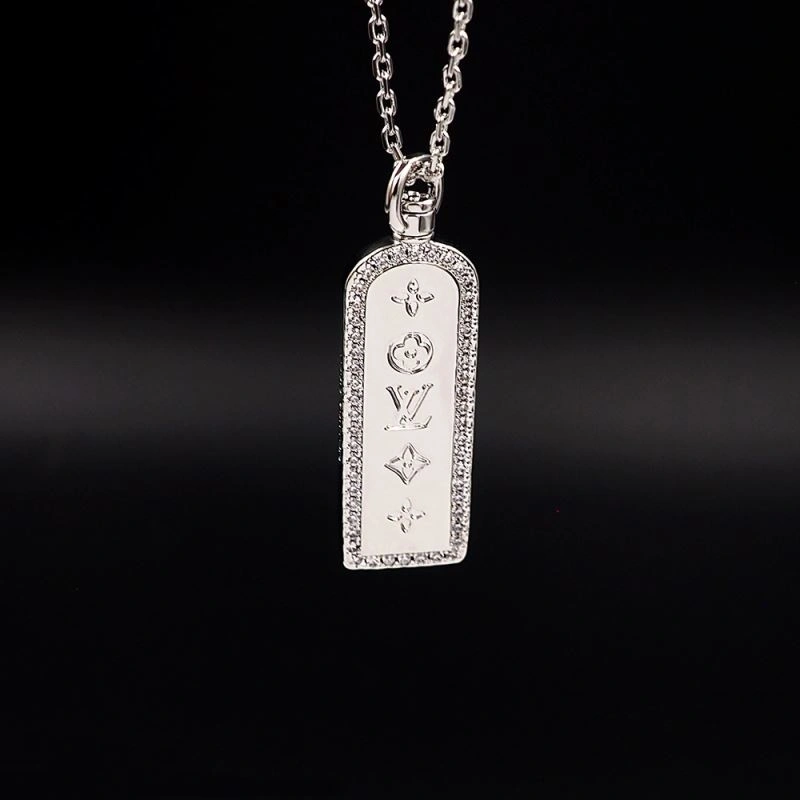 Louis Vuitton Necklaces Youthful 251211