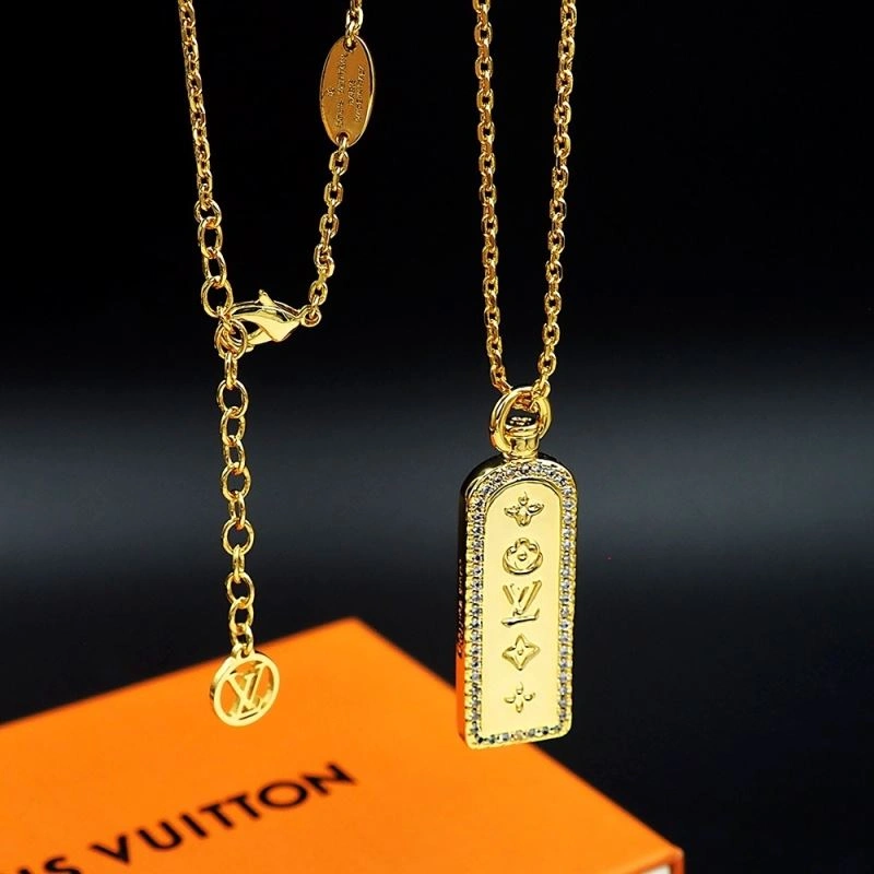 Unisex Louis Vuitton Necklaces 251224